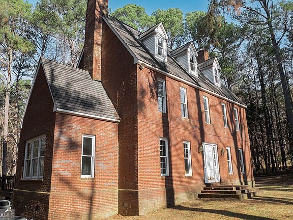 3rd image of 2210 Cammie Wages Rd