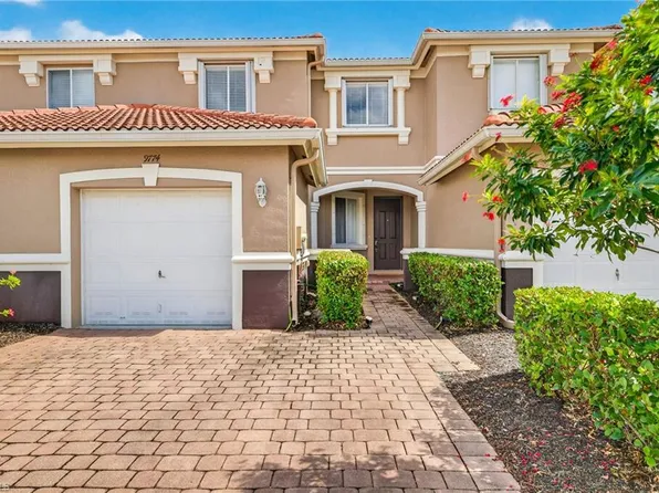 9774 Roundstone CIR, FORT MYERS, FL 33967