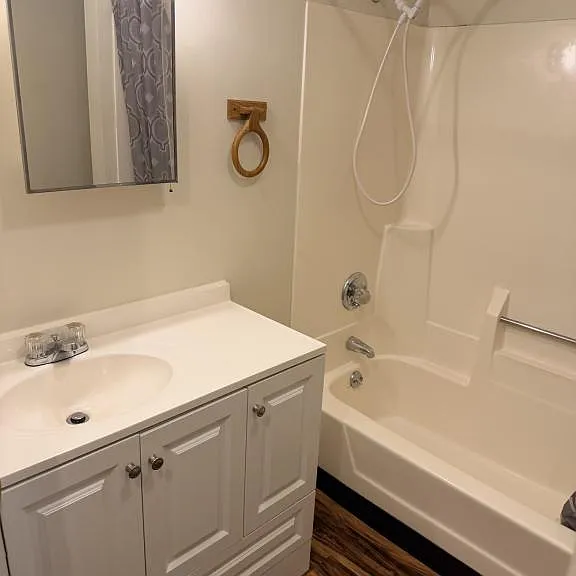 501 E Reeves St #C — Photo 9