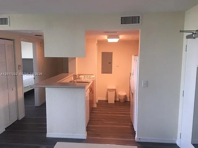 Seybold Pointe Condo — Photo 3