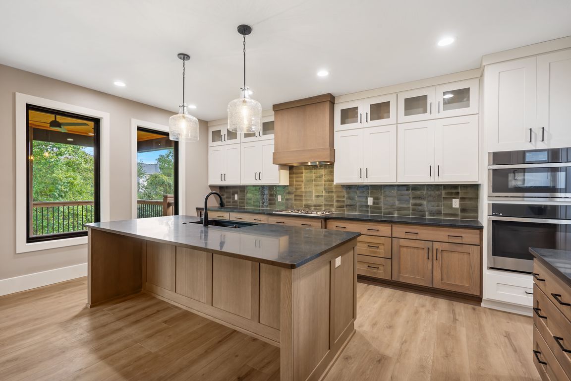 next background image