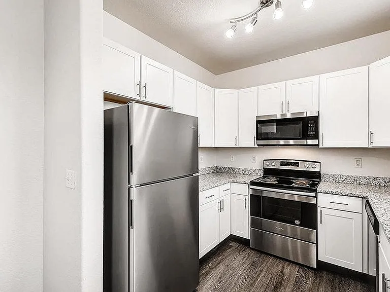 Allure Apartments — Photo 5