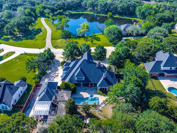 7700 Emerson Ln, Flower Mound, TX 75022