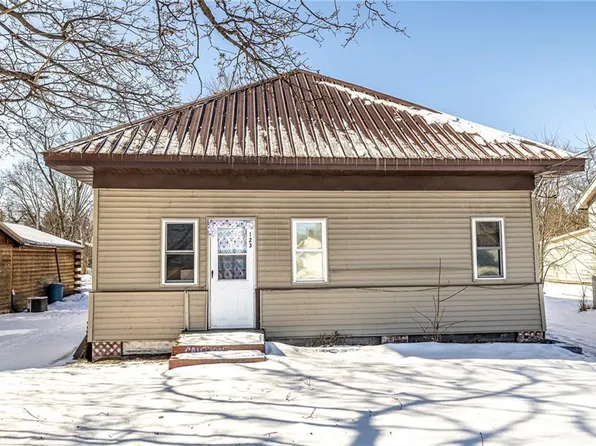 123 S Roosevelt Road, Black River Falls, WI 54615