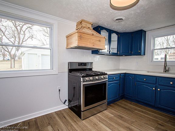 4th image of 231 Toni St