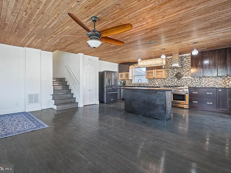 312 N Hammonds Ferry Rd — Photo 11