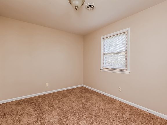 5th image of 11 Wildberry Ct