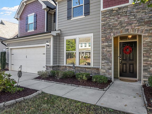 3rd image of 27 Needham Ln