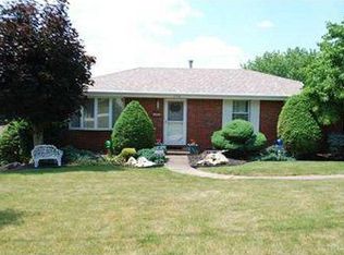 172 Oak Hill Dr, Washington, PA 15301