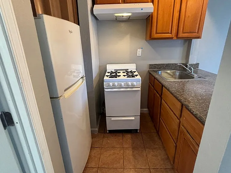 71 Pearl St — Photo 4