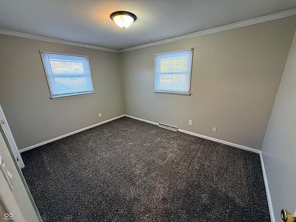 4th image of 3720 Camelot Ln