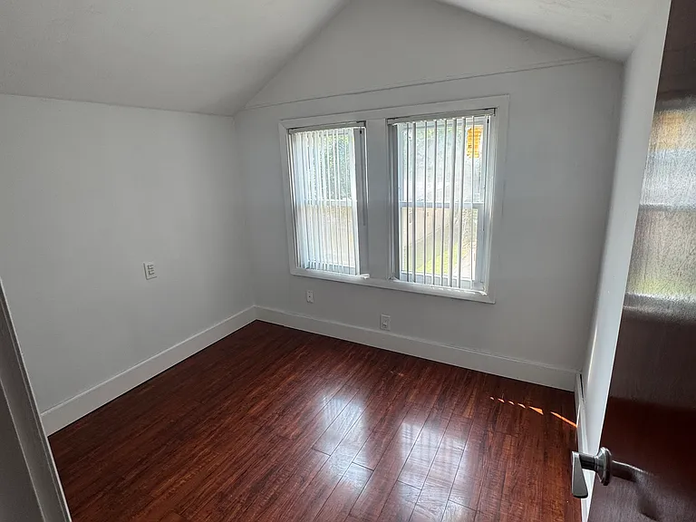 Walnut Ln — Photo 26