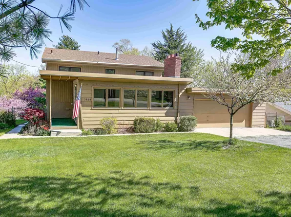 7828 Howard St, Omaha, NE 68114