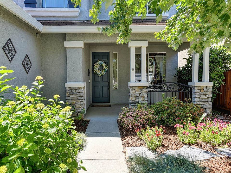 1st image of 842 Tartan Ct