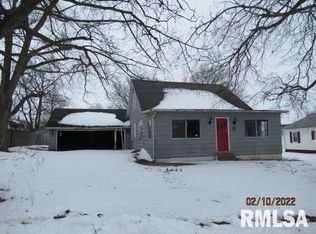 108 S Lincoln St, Washburn, IL 61570