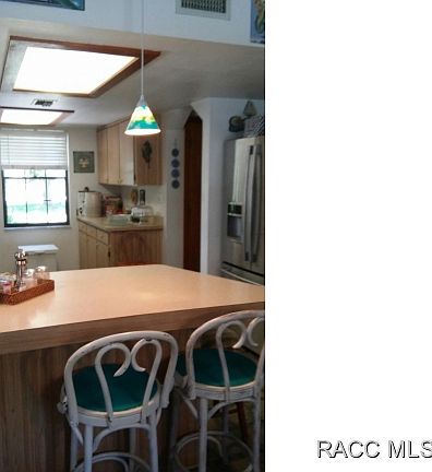 5th image of 22 Palm Point Dr
