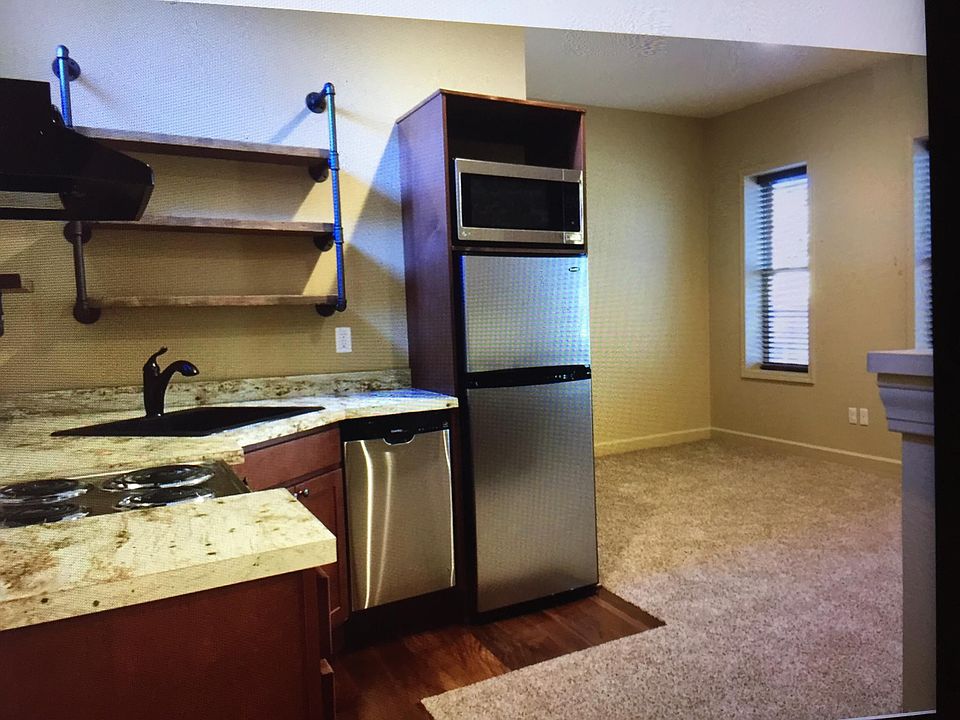1st image of 311 Walnut St #1/2
