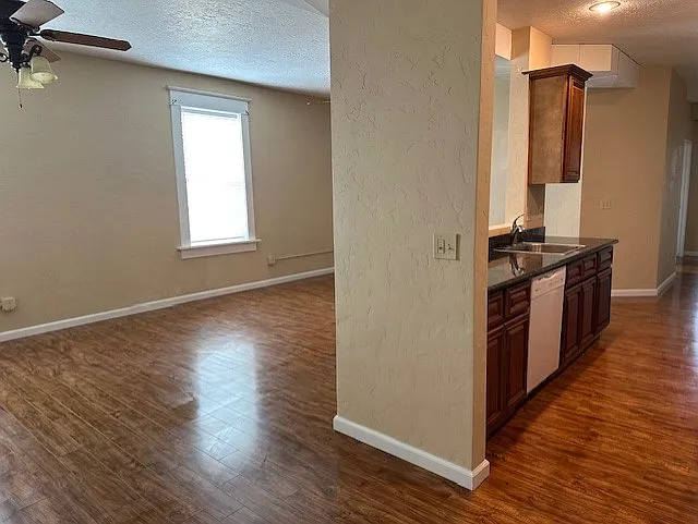 195 N 2 W #3C — Photo 5