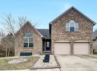 8812 Chetwood Trace Dr, Louisville, KY 40291