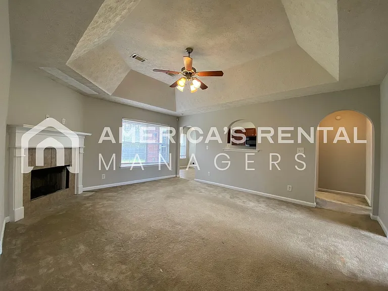 5773 Hammermill Loop — Photo 4
