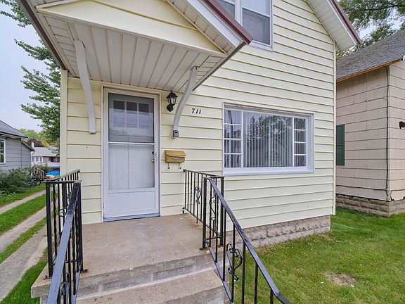 3rd image of 711 Ramsdell St