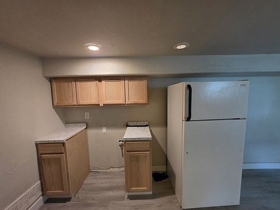 2nd image of 801 Chipeta Ave APT 4