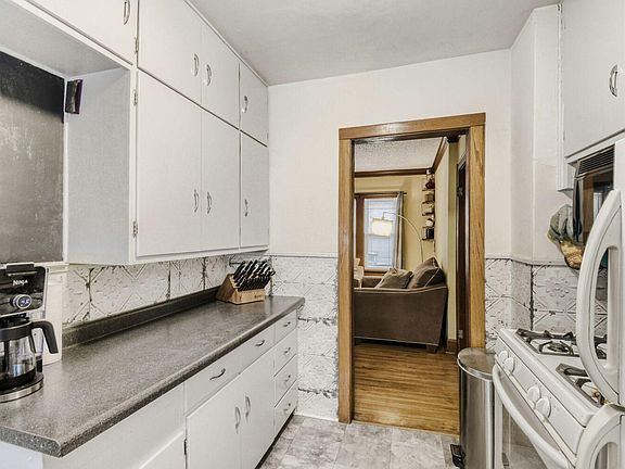 4th image of 414 5th St W