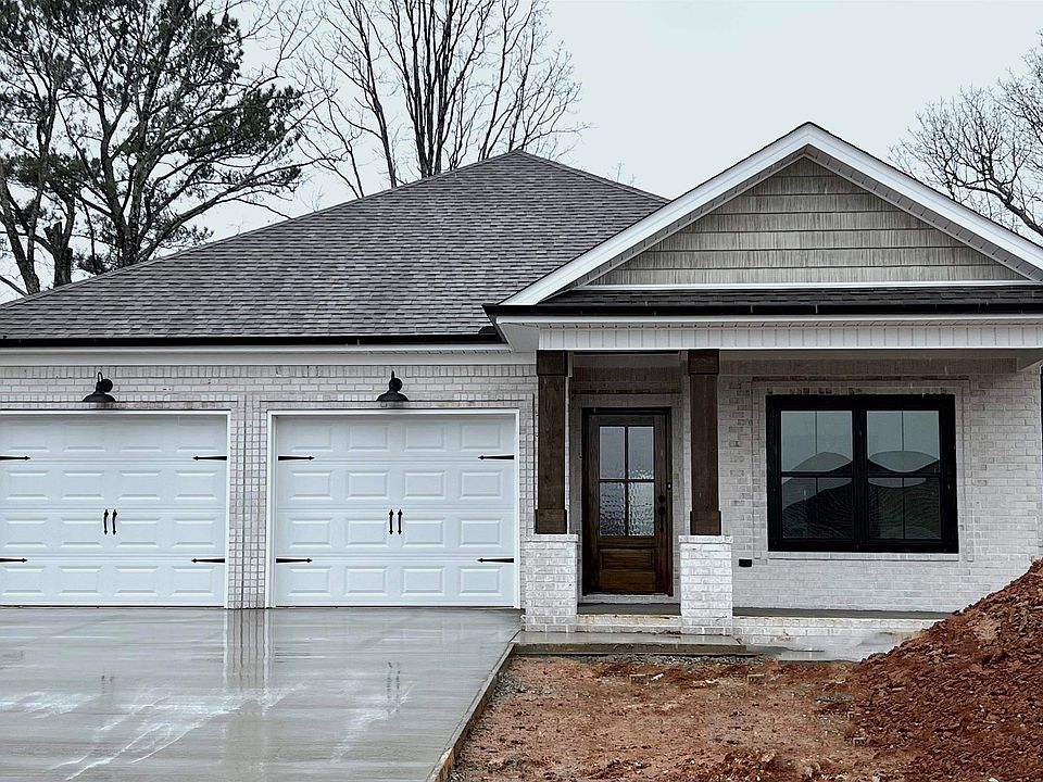 1st image of 165 Silver Leaf Ln
