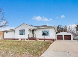 1747 Memorial Dr, Green Bay, WI 54303