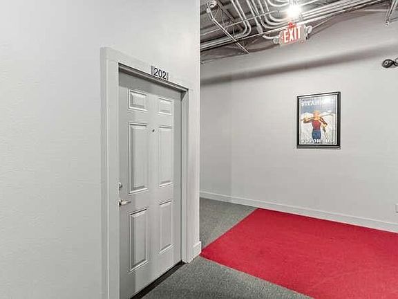 4th image of 612 W Texas Ave #737367A8B