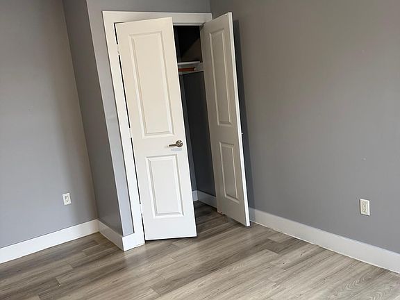 4th image of 92 Clinton Pl APT 2B