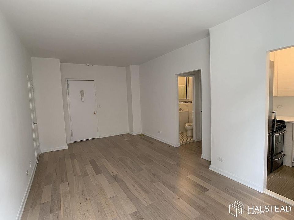 1st image of 4 Park Ave APT 20U