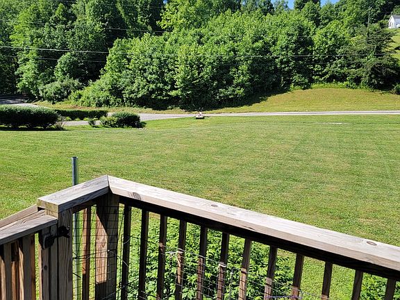 3rd image of 54 White Pine Ln