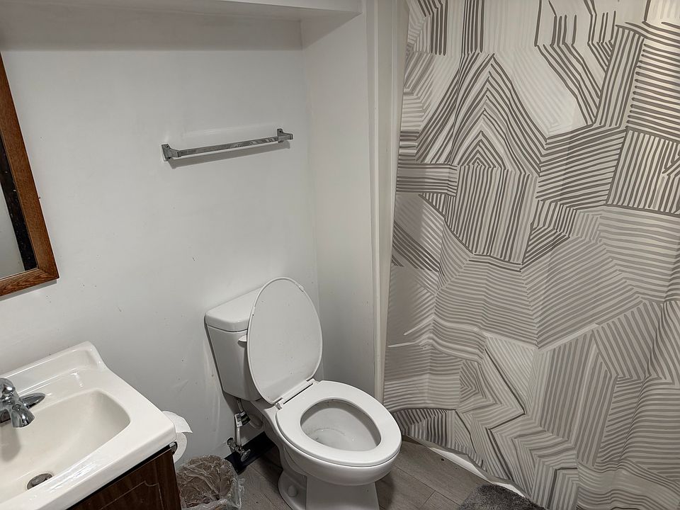 1st image of 120 Parsons Ave #1