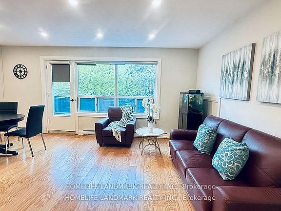 4th image of 5879 Bathurst St #213
