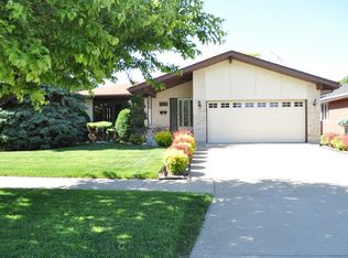 4840 W 107th St, Oak Lawn, IL 60453