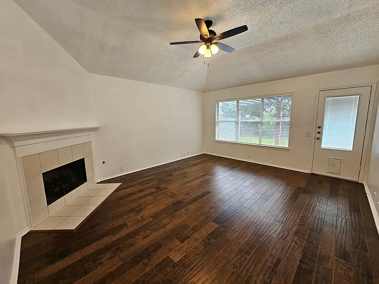 1128 Marshall Dr — Photo 26