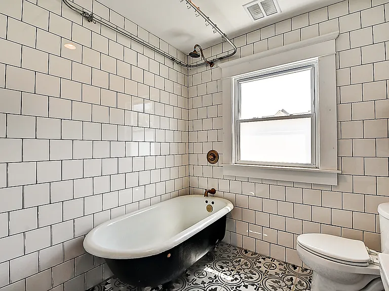 2241 Nowland Ave — Photo 20