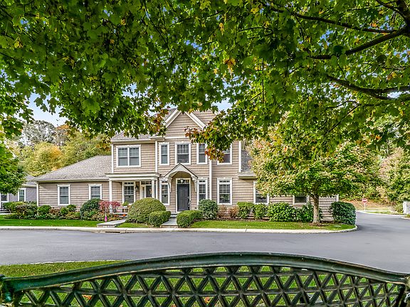 102 Colonial Village Circle