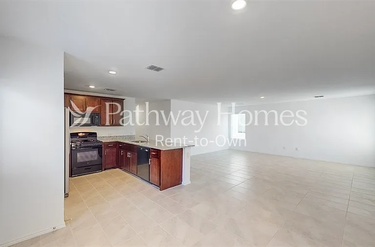 1329 Plum Rd — Photo 8