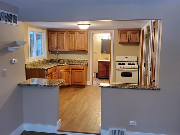 5th image of 1422 Nelson Blvd #2
