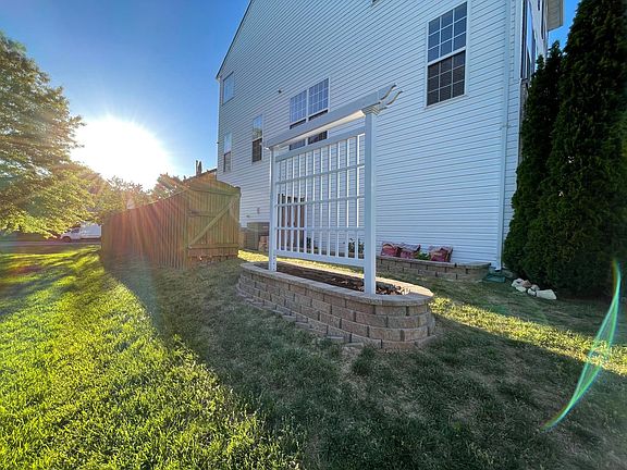3rd image of 15520 Chicacoan Dr