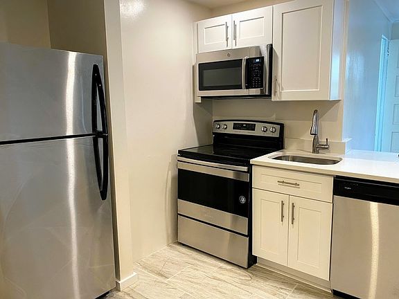 2nd image of 5603 Fair Oaks St APT 2