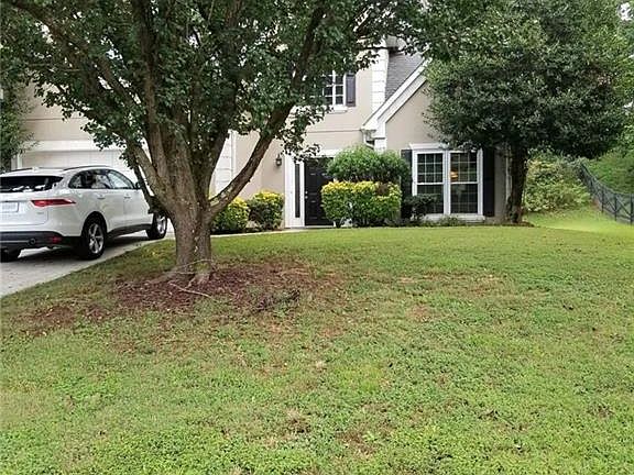 3rd image of 384 Oak Springs Dr