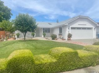 462 Nut Tree Rd, Vacaville, CA 95687