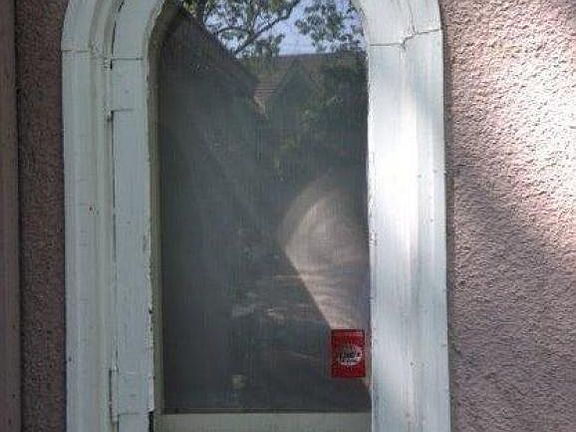 3rd image of 858 42nd St