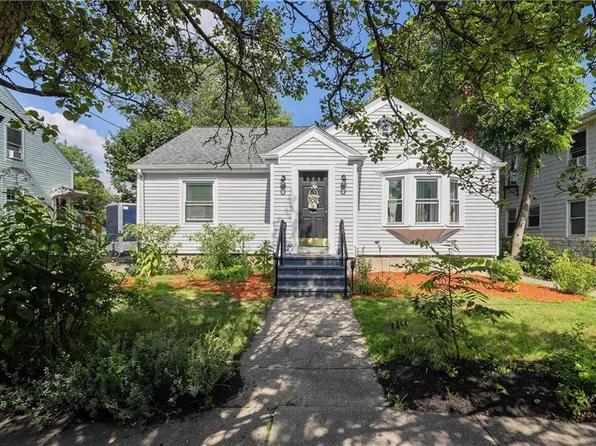 70 Brewster St, Pawtucket, RI 02860