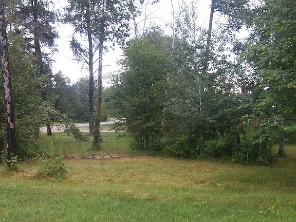 5th image of 957 9th St SE