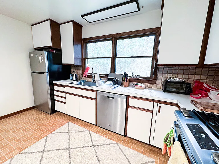 118 Wait Ave — Photo 13