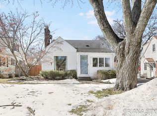 1771 Warwick Rd SE, East Grand Rapids, MI 49506